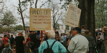 May Day Protesters in US Decry Trump Policies, Call for Rule of Law Nationwide