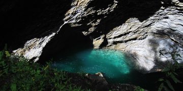 Swiss Valley Faces Flood Risk After Glacier Disaster