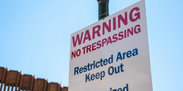 Trump Offers $1,000 Self-Deportation Incentive to Illegal Immigrants