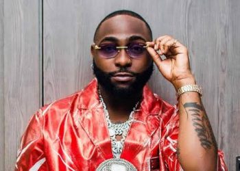 Davido Shows Support for VeryDarkMan, Commends Nationwide Solidarity