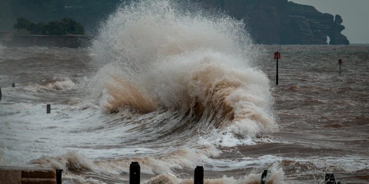 Chile Lifts Tsunami Alert After Antarctic Earthquake