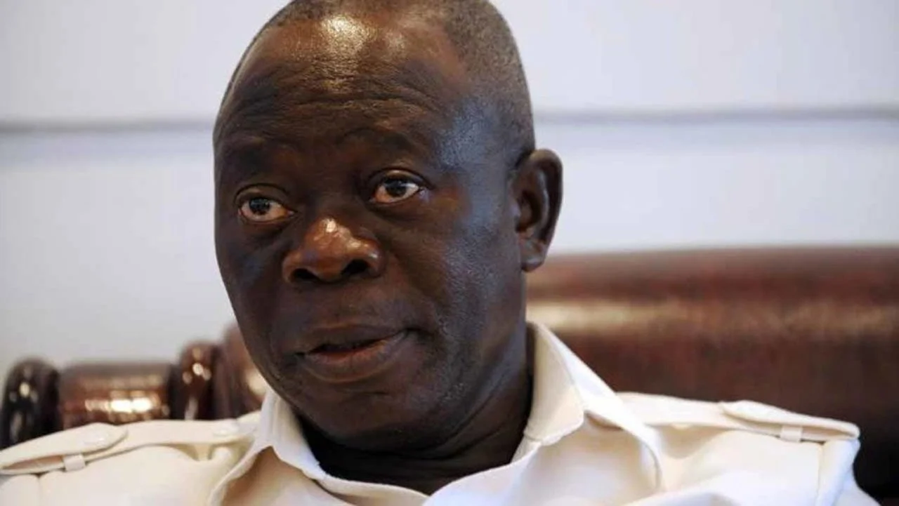 Oshiomhole Blames Buhari for Naira Collapse