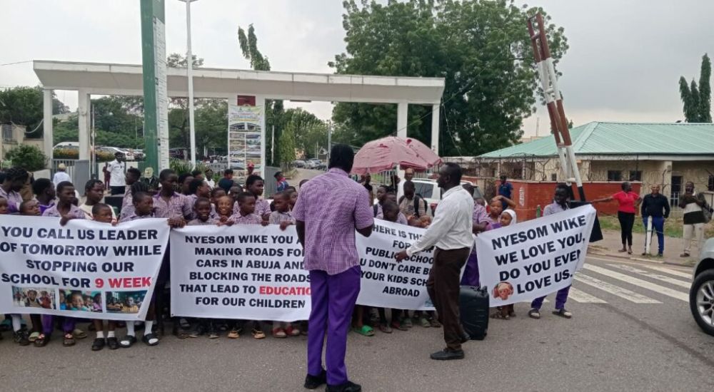 VeryDarkMan Protests at FCT Minister’s Residence, Demands Action on Teachers’ Strike