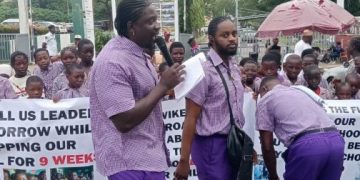 VeryDarkMan Protests at FCT Minister’s Residence, Demands Action on Teachers’ Strike