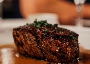 Child Dies in France Food Poisoning Outbreak