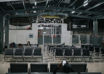 Flights Cancelled as Israeli Strikes Force Middle East Airspace Shutdown