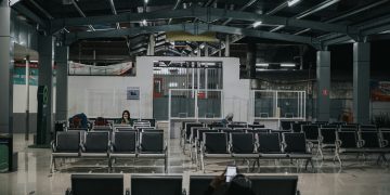 Flights Cancelled as Israeli Strikes Force Middle East Airspace Shutdown