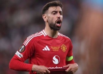 Bruno Fernandes Rejects Al-Hilal Move, Commits to Manchester United