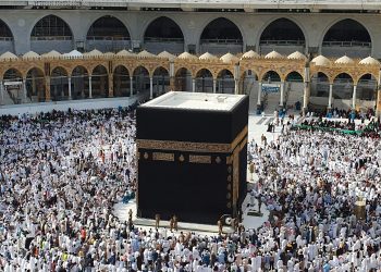 Hajj 2025 Begins with Over One Million Muslims in Mecca
