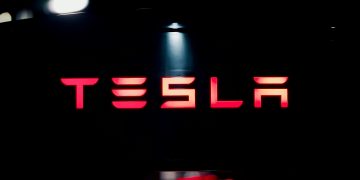 US Regulators Probe Tesla's Erratic Robotaxis