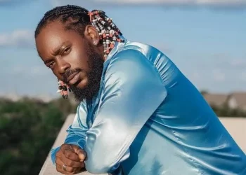 Adekunle Gold Shuts Down Rumours About Bone Marrow Transplant
