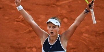 Wimbledon 2025: Krejcikova Survives Scare as Swiatek, Rybakina, Andreeva March into Third Round