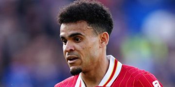 Transfer Roundup: Arsenal Land Gyökeres, Bayern Bid for Díaz, Wrexham Eye Eriksen