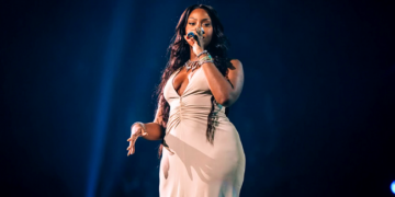 Tems Dazzles at Club World Cup Halftime Show in USA, Performs ‘Love Me Jeje’ to Global Applause