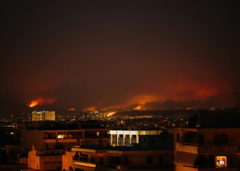Crete Wildfire Rages for 3rd Day Amid Heatwave