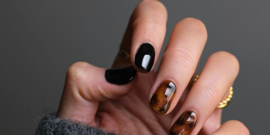 The BIAB Nail: How Builder in a Bottle (BIAB) Became 2025’s Most Population Nail Trend 