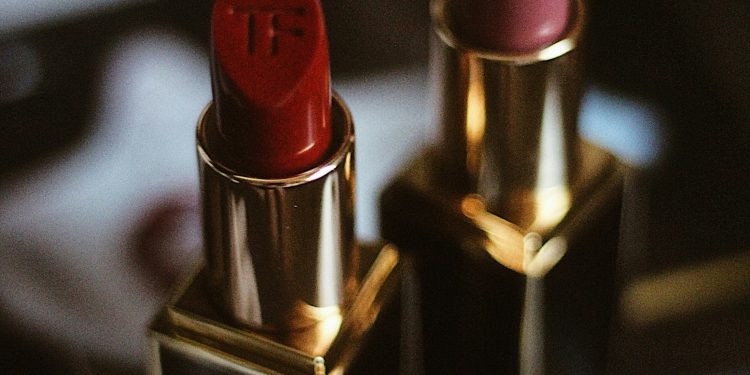 5 Lipstick Shades That Actually Flatter Every Skin Tone