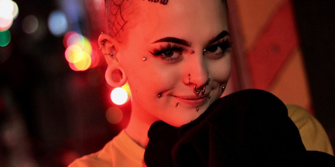 THE KELOID DILEMMA: HOW TO WEAR PIERCINGS SAFELY WHEN YOU'RE PRONE TO SCARRING