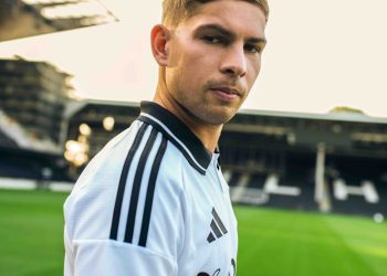 Smith Rowe Strikes as Fulham Deny Manchester United at Craven Cottage