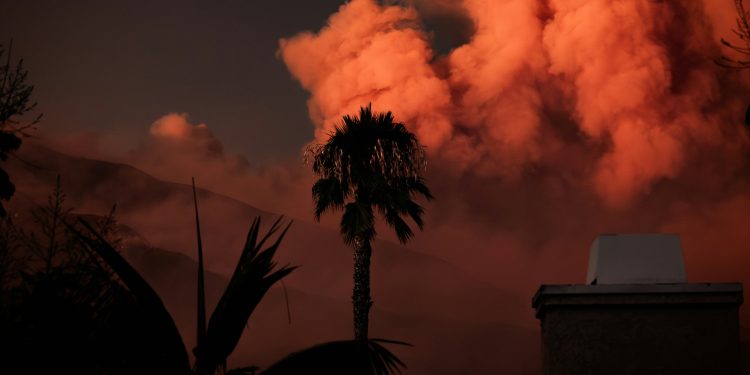 Southern Europe Wildfires Intensify as Heatwave Soars Over 40°C