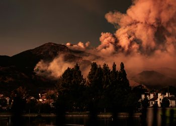 Turkey Wildfire Forces Closure of Critical Dardanelles Waterway