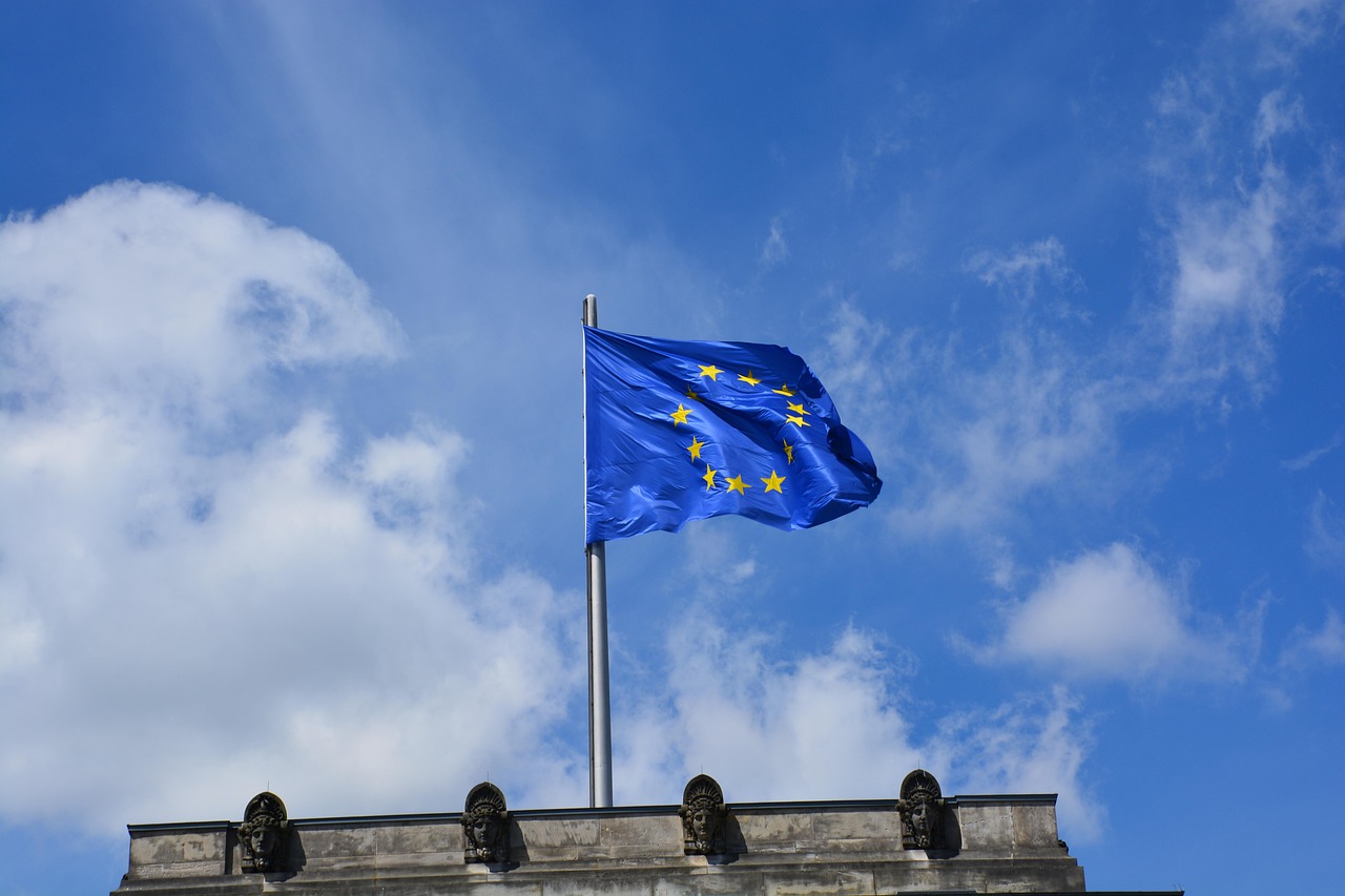 EU Blinks First in Ongoing Trade Chess Match with U.S. as Brussels Halts Tariffs