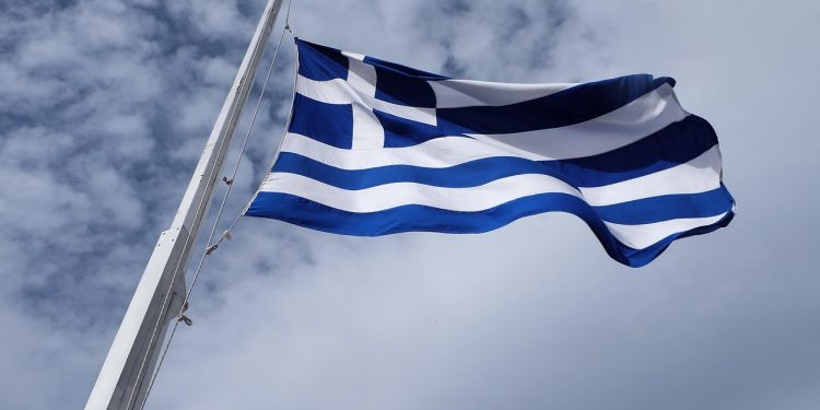 Greece Threatens to Extend North Africa Asylum Ban Over New Migrant Arrival