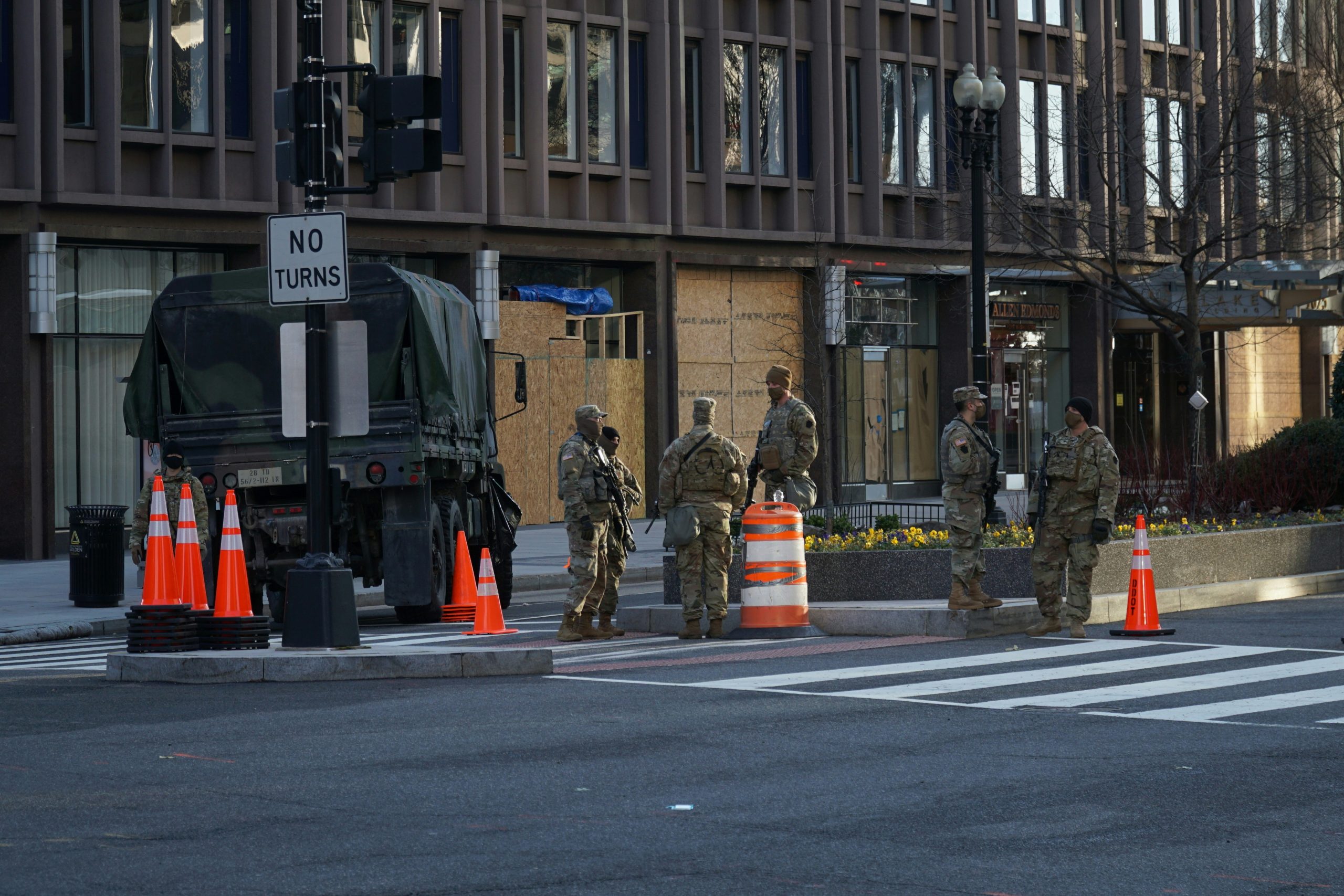 Republican Governors Deploy National Guard to DC, Backing Trump in Election Dispute