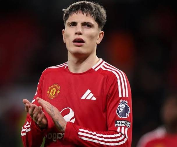 Garnacho Threatens to Sit Out Season to Force Chelsea Move