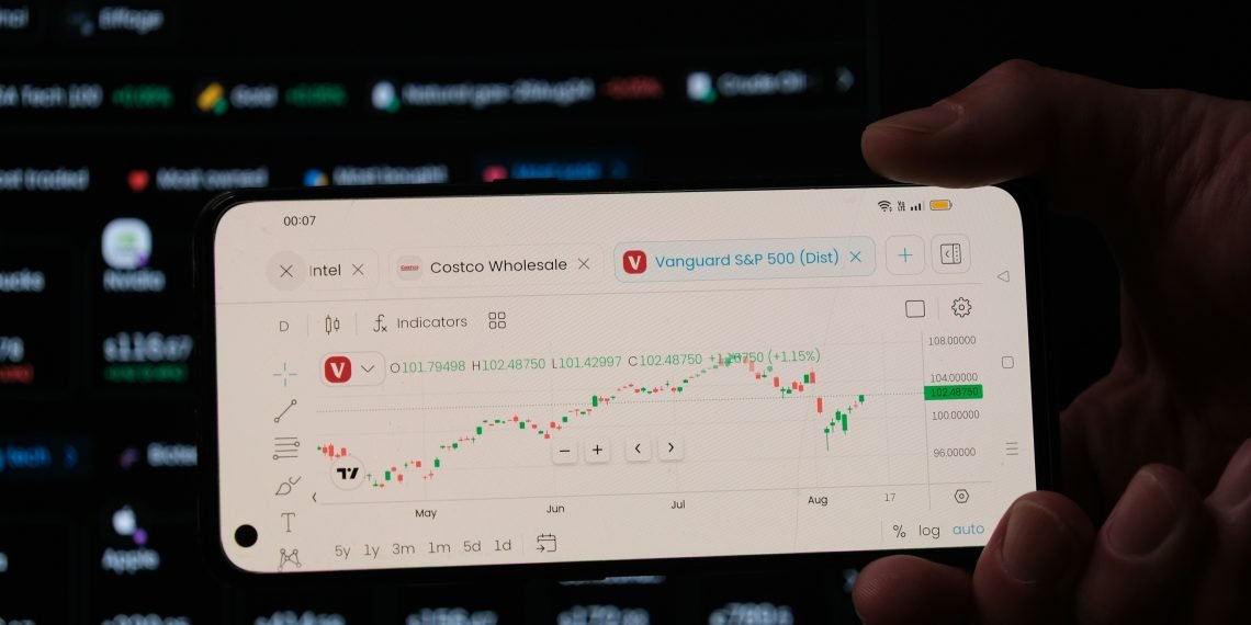 Global Markets Face Shaky Week Ahead Over Ukraine Pressure