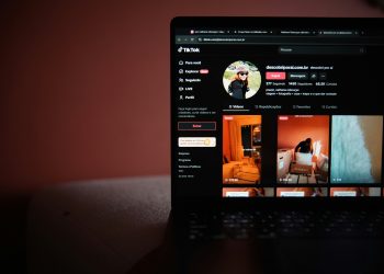 How User-Generated Content Became Fashion & Beauty’s Most Powerful Currency