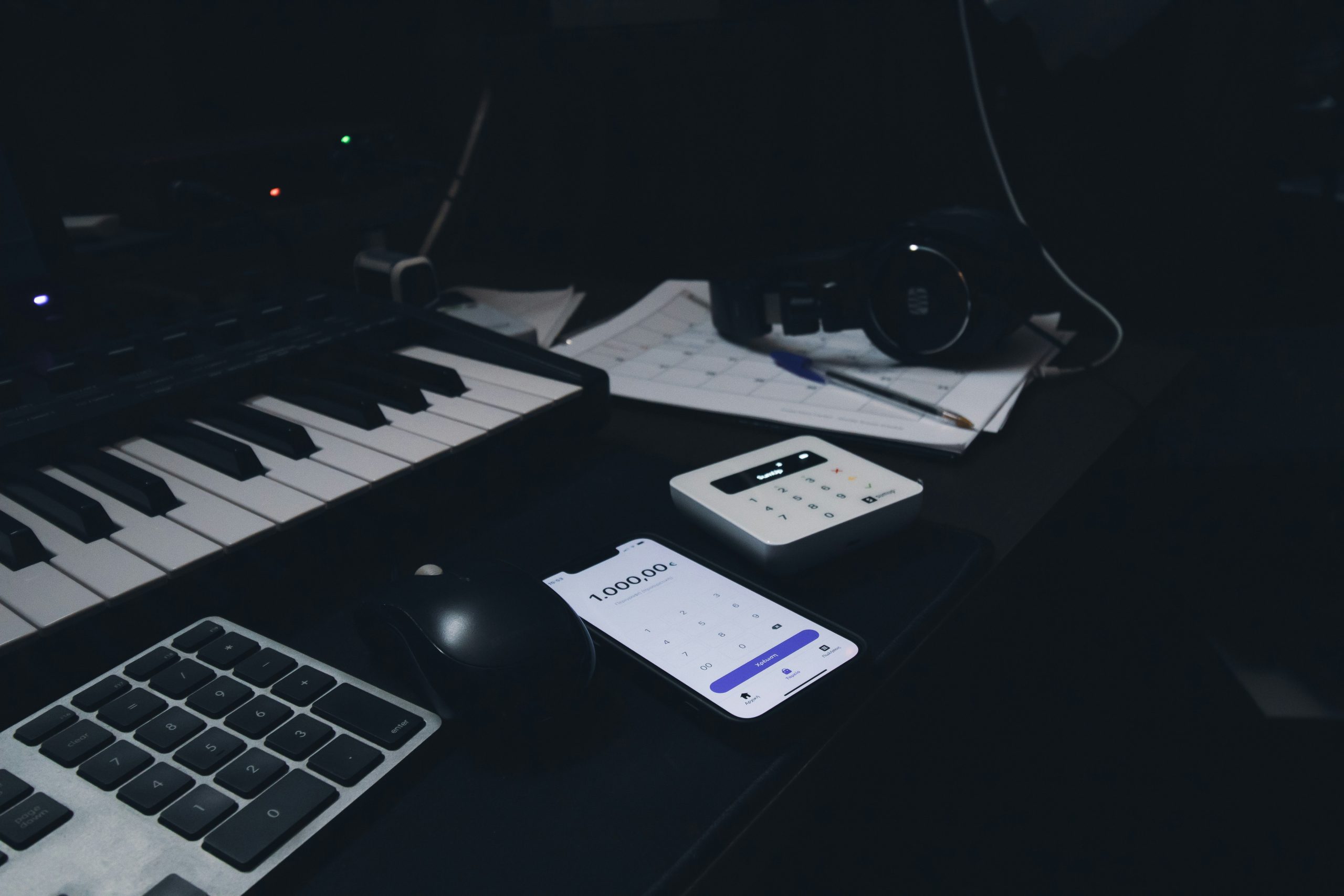Are Nigerian Artists Being Cheated by Their Own Labels?