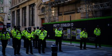 New UK Policing Policy Allows Ethnicity Disclosure to Fight False Crime Narratives