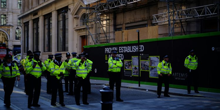 New UK Policing Policy Allows Ethnicity Disclosure to Fight False Crime Narratives