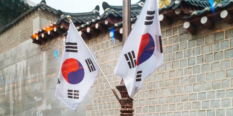 South Korean Military Fires Warning Shots at North Korean Soldiers Crossing DMZ Border