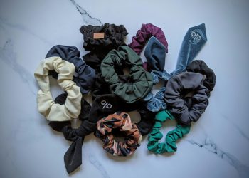 Claws, Bows, and Scrunchies: How These Hair Accessories Made their Comeback to Fashion