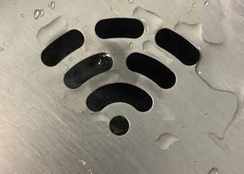 Russia: Government Lists Approved Local Apps for Wartime Internet Blackouts