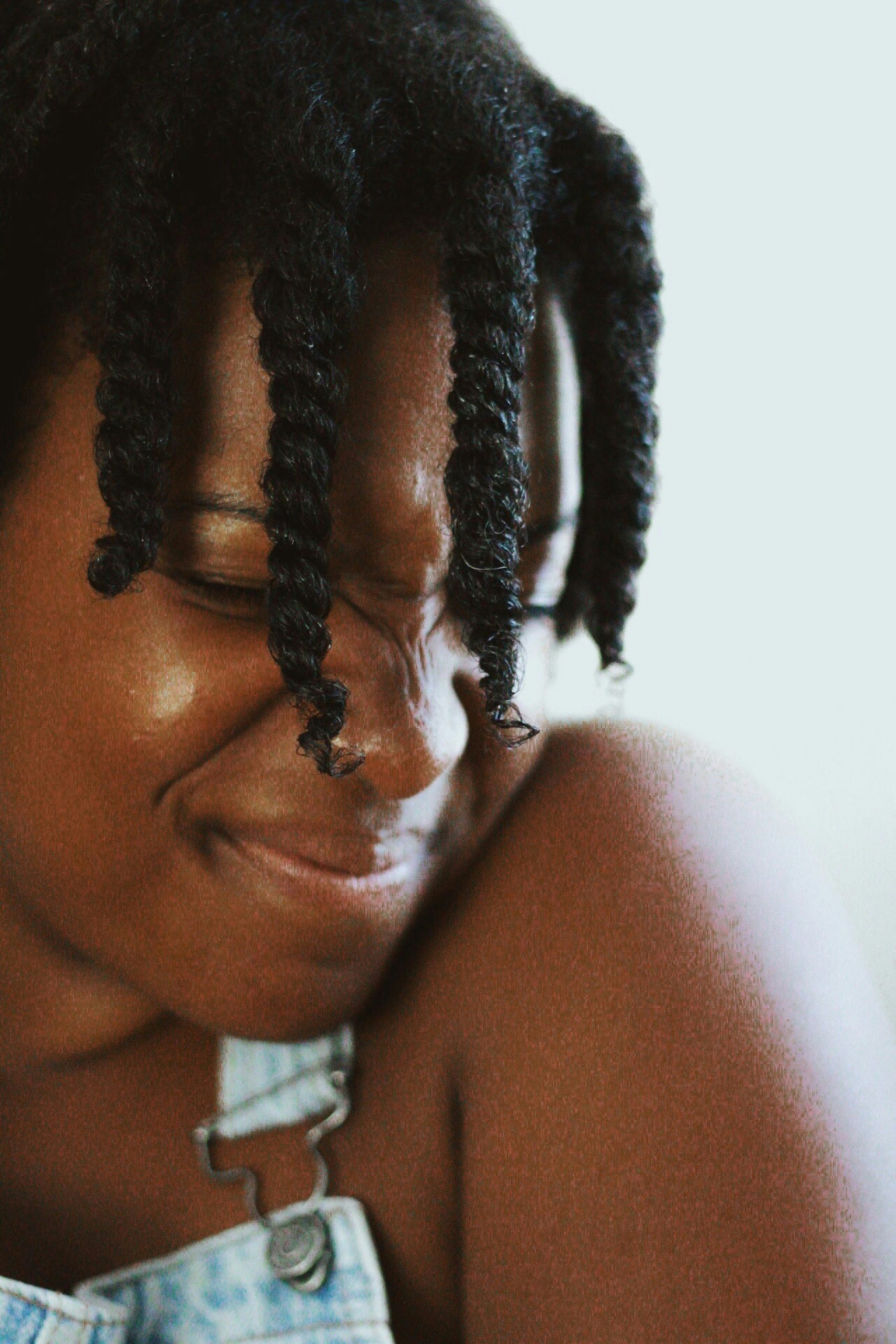 Is a Relaxer or Texturizer Right for Your Hair?