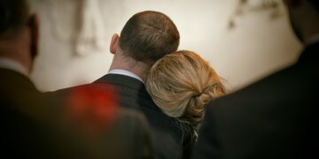 A Quiet Sea of Mourners: The Overwhelming Response to Giorgio Armani's Passing