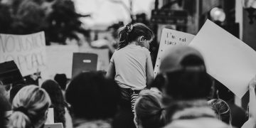 Will Protests Stop the Bill That Could Grant Bolsonaro Amnesty?