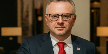 More Lies From Trump’s Adviser Exposed