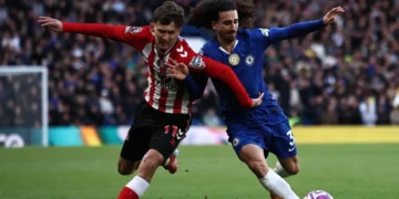 Sunderland Stun Chelsea with Late Winner to Climb Second in Premier League