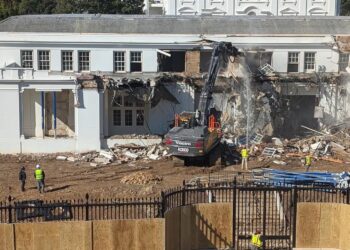 “Music to My Ears”: Trump Cheers Demolition as White House East Wing Comes Down