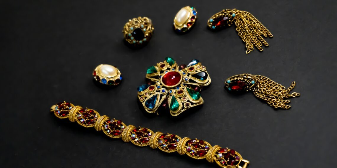Two More Charged in Connection with €88 Million Louvre Jewellery Heist