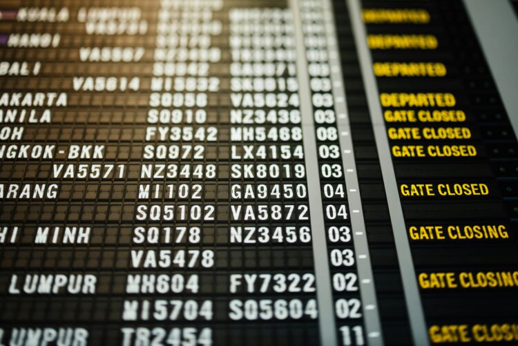 US Flight Delays Set to Worsen as Controllers Go Unpaid