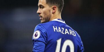 Hazard Shines on Stamford Bridge Return as Chelsea Legends Fall to Liverpool