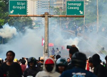 Can Indonesian Lawmakers Justify Their Allowance Increase to Angry Voters?