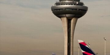 US Flight Delays Set to Worsen as Controllers Go Unpaid