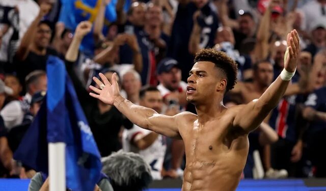 PSG​‍​‌‍​‍‌ Talent Désiré Doué Clinches 2025 Golden Boy Award