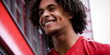 Zirkzee and Mount Inspire Manchester United Comeback Win at Selhurst Park